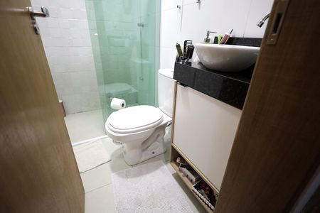 Casa à venda com 150m², 2 quartos e 2 vagas Casa à venda com 150m², 2 quartos e 2 vagasBanheiro Suíte