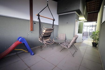 Casa à venda com 150m², 2 quartos e 2 vagas Casa à venda com 150m², 2 quartos e 2 vagasCobertura
