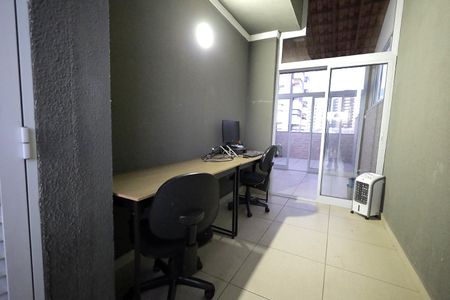Casa à venda com 150m², 2 quartos e 2 vagas Casa à venda com 150m², 2 quartos e 2 vagasEscritório Cobertura