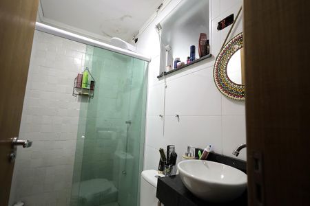 Casa à venda com 150m², 2 quartos e 2 vagas Casa à venda com 150m², 2 quartos e 2 vagasBanheiro Suíte