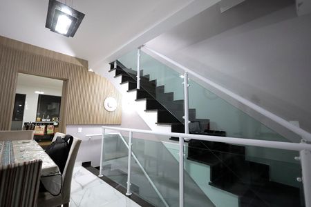 Casa à venda com 150m², 2 quartos e 2 vagas Casa à venda com 150m², 2 quartos e 2 vagasSala