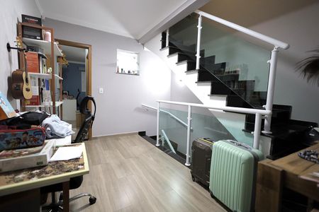 Casa à venda com 150m², 2 quartos e 2 vagas Casa à venda com 150m², 2 quartos e 2 vagasEscritório