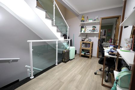 Casa à venda com 150m², 2 quartos e 2 vagas Casa à venda com 150m², 2 quartos e 2 vagasEscritório
