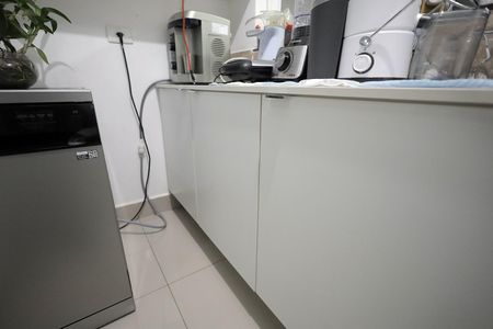 Casa à venda com 150m², 2 quartos e 2 vagas Casa à venda com 150m², 2 quartos e 2 vagasCozinha