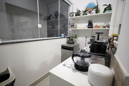 Casa à venda com 150m², 2 quartos e 2 vagas Casa à venda com 150m², 2 quartos e 2 vagasCozinha