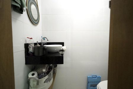 Casa à venda com 150m², 2 quartos e 2 vagas Casa à venda com 150m², 2 quartos e 2 vagasBanheiro