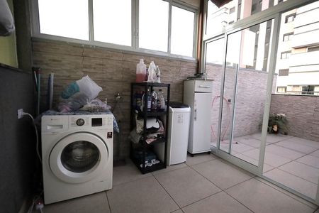 Casa à venda com 150m², 2 quartos e 2 vagas Casa à venda com 150m², 2 quartos e 2 vagasÁrea de Serviço