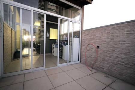 Casa à venda com 150m², 2 quartos e 2 vagas Casa à venda com 150m², 2 quartos e 2 vagasCobertura