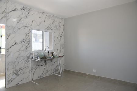 Cozinha de apartamento para alugar com 1 quarto, 50m² em Jardim Santo Eduardo, Embu das Artes