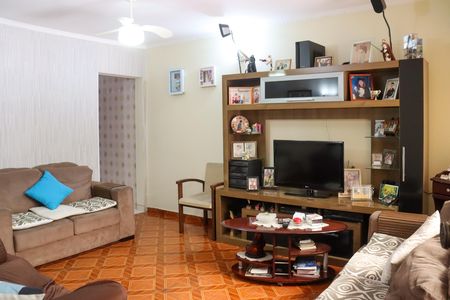 Casa para alugar com 226m², 4 quartos e 2 vagasSala