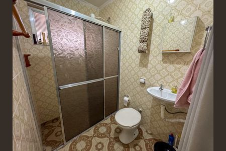 Casa para alugar com 226m², 4 quartos e 2 vagas Casa para alugar com 226m², 4 quartos e 2 vagasEdícula - Banheiro