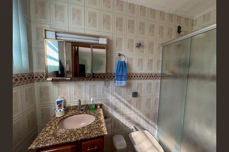 Casa para alugar com 226m², 4 quartos e 2 vagas Casa para alugar com 226m², 4 quartos e 2 vagasBanheiro da Suíte