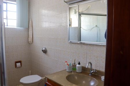 Casa para alugar com 226m², 4 quartos e 2 vagasBanheiro 2