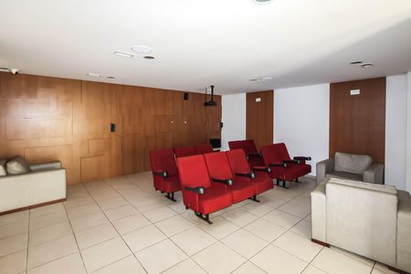Apartamento à venda com 60m², 2 quartos e 1 vagaCinema
