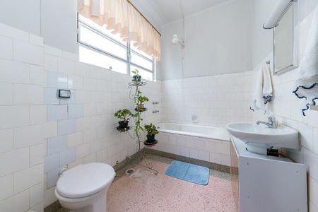 Apartamento para alugar com 97m², 3 quartos e sem vagaBanheiro