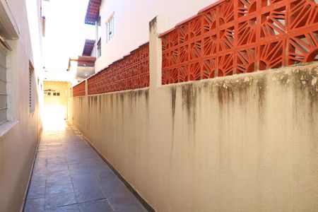 Casa para alugar com 80m², 2 quartos e 1 vagaCorredor / Quintal