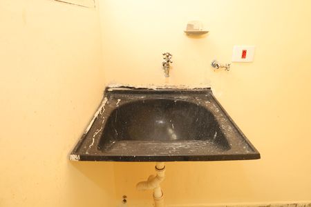 Casa para alugar com 80m², 2 quartos e 1 vagaÁrea de Serviço