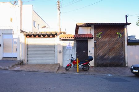 Casa para alugar com 80m², 2 quartos e 1 vaga Casa para alugar com 80m², 2 quartos e 1 vagaFachada do imóvel - Placa instalada na fachada do imóvel - Código da placa: MURN-14