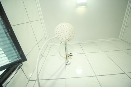 Casa para alugar com 120m², 3 quartos e 1 vaga Casa para alugar com 120m², 3 quartos e 1 vagaBanheiro - Edícula
