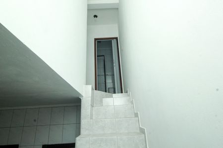Casa para alugar com 120m², 3 quartos e 1 vaga Casa para alugar com 120m², 3 quartos e 1 vagaEscada - Edícula