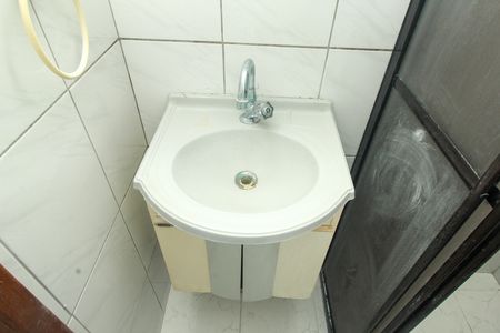 Casa para alugar com 120m², 3 quartos e 1 vaga Casa para alugar com 120m², 3 quartos e 1 vagaBanheiro - Edícula