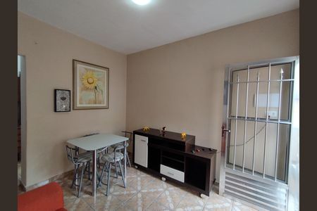 Casa para alugar com 90m², 1 quarto e sem vaga Casa para alugar com 90m², 1 quarto e sem vagaSala
