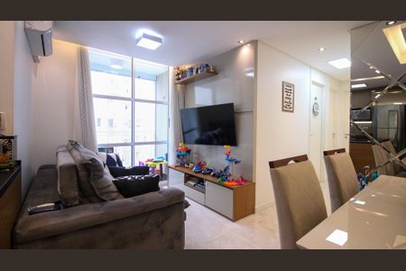 Apartamento à venda com 2 quartos, 51m² em Vila Cunha Bueno, São Paulo