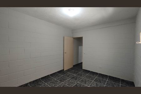 Quarto de casa para alugar com 2 quartos, 40m² em Vila Perracini, Ferraz de Vasconcelos