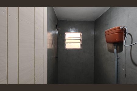 Banheiro de casa para alugar com 2 quartos, 40m² em Vila Perracini, Ferraz de Vasconcelos