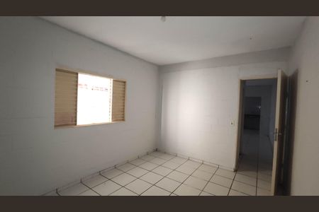 Casa para alugar com 40m², 1 quarto e sem vaga
