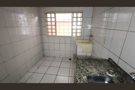 Casa para alugar com 40m², 1 quarto e sem vaga