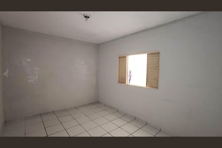 Casa para alugar com 40m², 1 quarto e sem vaga