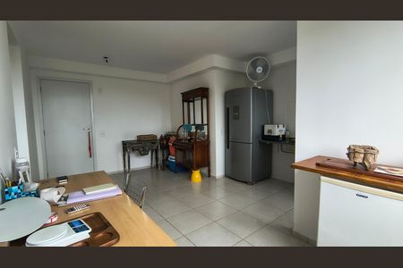 Sala de apartamento à venda com 2 quartos, 44m² em Barra Olímpica, Rio de Janeiro