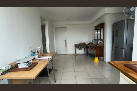 Sala de apartamento à venda com 2 quartos, 44m² em Barra Olímpica, Rio de Janeiro