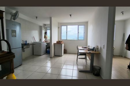 Sala de apartamento à venda com 2 quartos, 44m² em Barra Olímpica, Rio de Janeiro