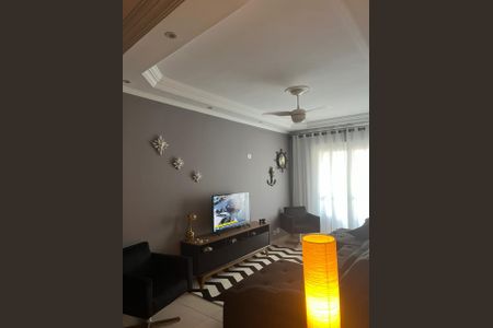 Sala de apartamento para alugar com 3 quartos, 90m² em Jardim Luciana, Praia Grande