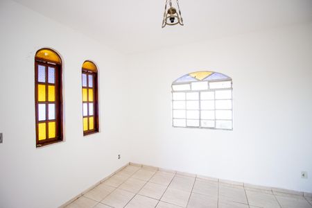 Sala de casa para alugar com 3 quartos, 70m² em Milanez, Contagem