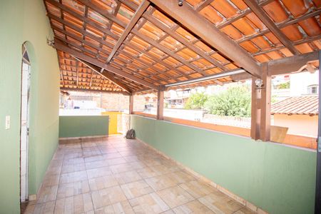 Casa para alugar com 70m², 3 quartos e 1 vagaÁrea externa