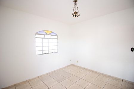 Sala de casa para alugar com 3 quartos, 70m² em Milanez, Contagem