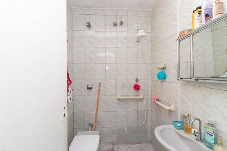 Casa à venda com 200m², 3 quartos e 3 vagas Casa à venda com 200m², 3 quartos e 3 vagasBanheiro Casa 1