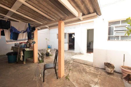 Casa à venda com 200m², 3 quartos e 3 vagas Casa à venda com 200m², 3 quartos e 3 vagasQuintal