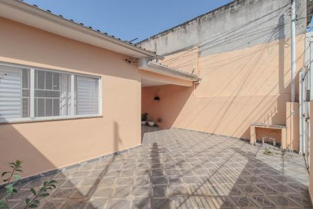 Casa à venda com 200m², 3 quartos e 3 vagas Casa à venda com 200m², 3 quartos e 3 vagasÁrea externa