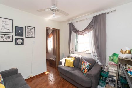 Casa à venda com 200m², 3 quartos e 3 vagas Casa à venda com 200m², 3 quartos e 3 vagasSala Casa 2