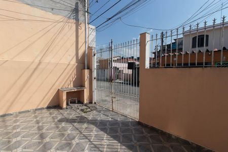 Casa à venda com 200m², 3 quartos e 3 vagas Casa à venda com 200m², 3 quartos e 3 vagasÁrea externa