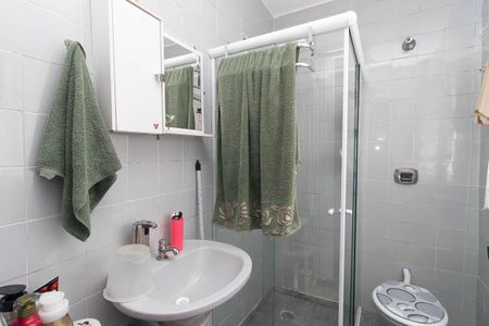 Casa à venda com 200m², 3 quartos e 3 vagas Casa à venda com 200m², 3 quartos e 3 vagasBanheiro Casa 2