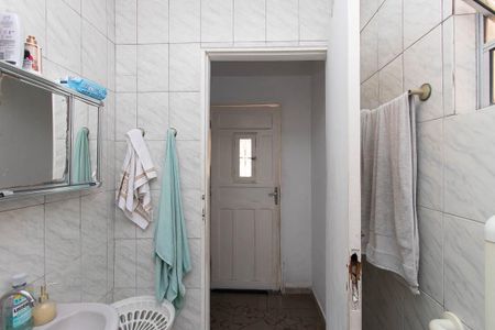 Casa à venda com 200m², 3 quartos e 3 vagas Casa à venda com 200m², 3 quartos e 3 vagasBanheiro Casa 1