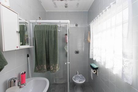 Casa à venda com 200m², 3 quartos e 3 vagas Casa à venda com 200m², 3 quartos e 3 vagasBanheiro Casa 2