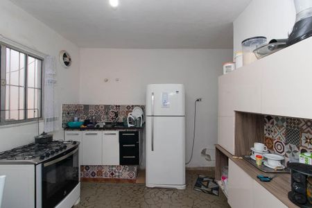 Casa à venda com 200m², 3 quartos e 3 vagas Casa à venda com 200m², 3 quartos e 3 vagasCozinha Casa 1