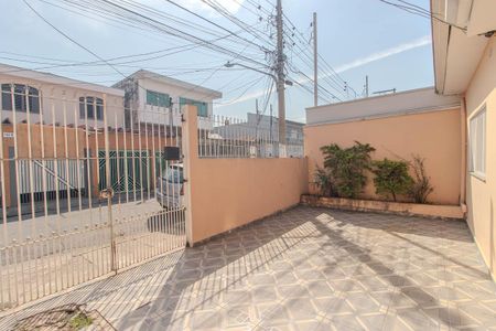Casa à venda com 200m², 3 quartos e 3 vagas Casa à venda com 200m², 3 quartos e 3 vagasÁrea externa