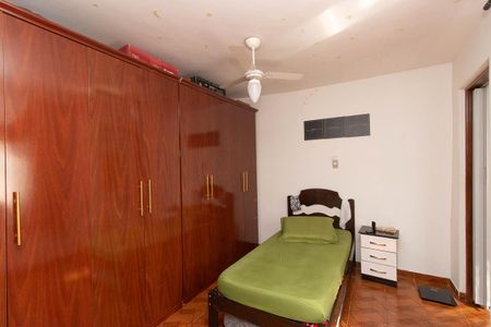 Casa à venda com 200m², 3 quartos e 3 vagas Casa à venda com 200m², 3 quartos e 3 vagasQuarto Casa 2